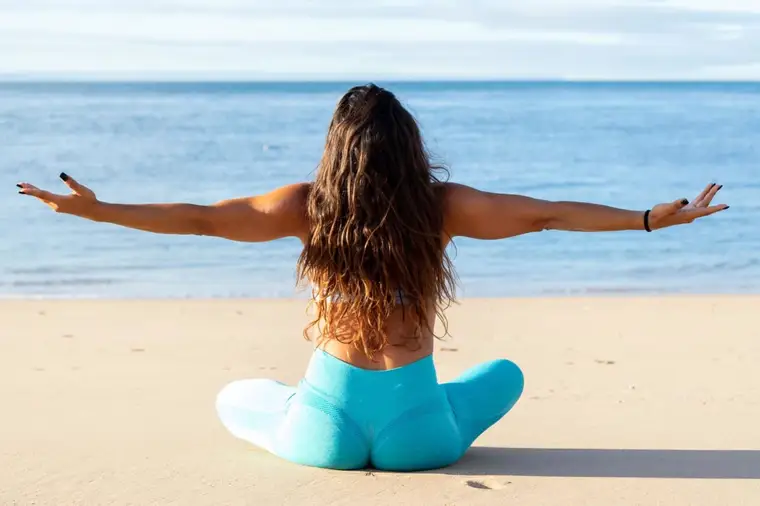 Yoga, atividade marcada na Mata Beach